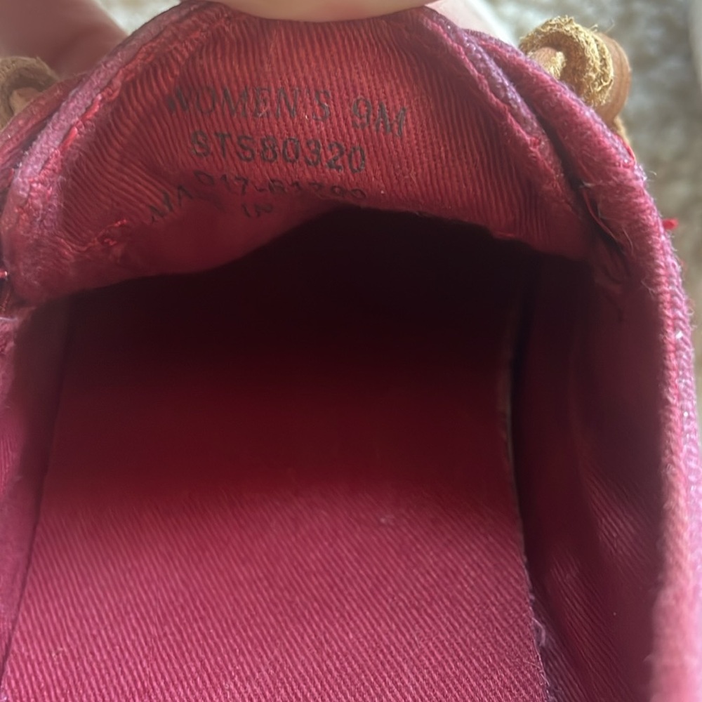Women’s Red Sperrys - Picture 2 of 7